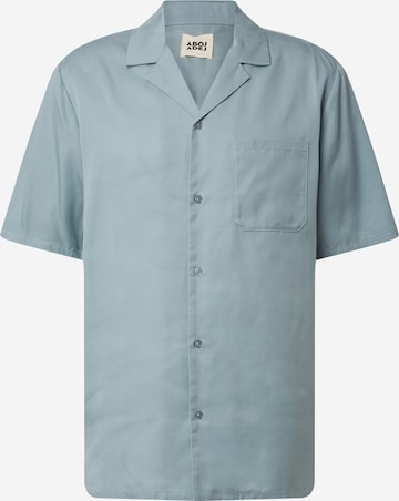 ABOJ ADEJ - Ajuste regular Camisa 'Tserona' en azul: frente