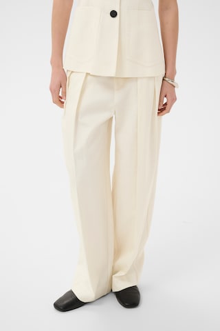 InWear - Pierna ancha Pantalón plisado 'QuentaIW' en blanco: frente