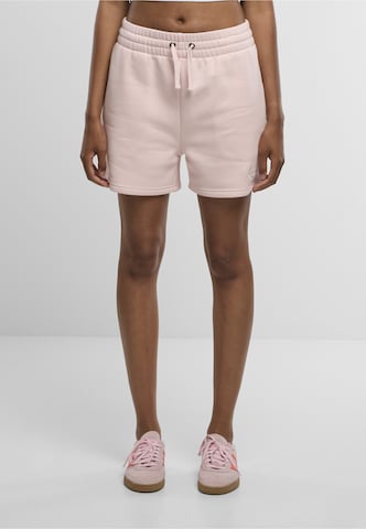 Regular Pantalon 'Essential' Karl Kani en rose : devant