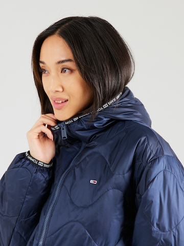 Tommy Jeans Jacke in Blau