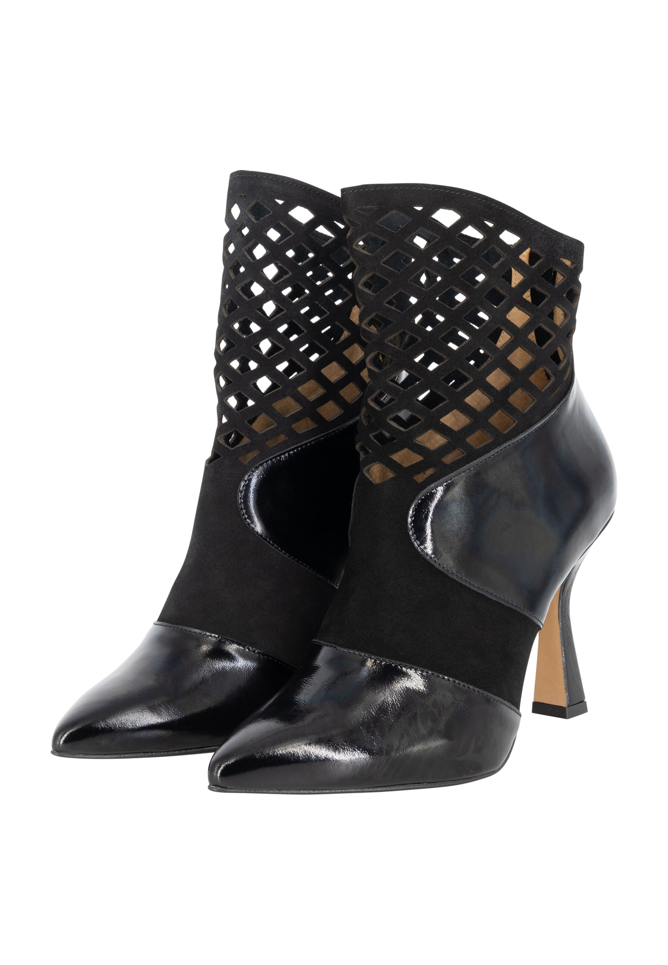 faina Bootie 'Caissa' in Black
