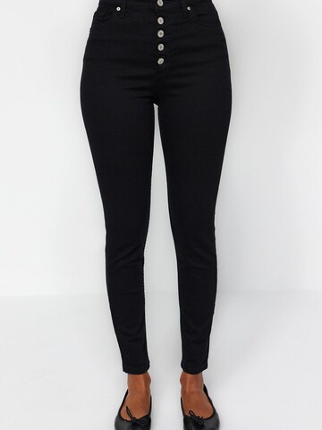 Trendyol Skinny Jeans in Zwart