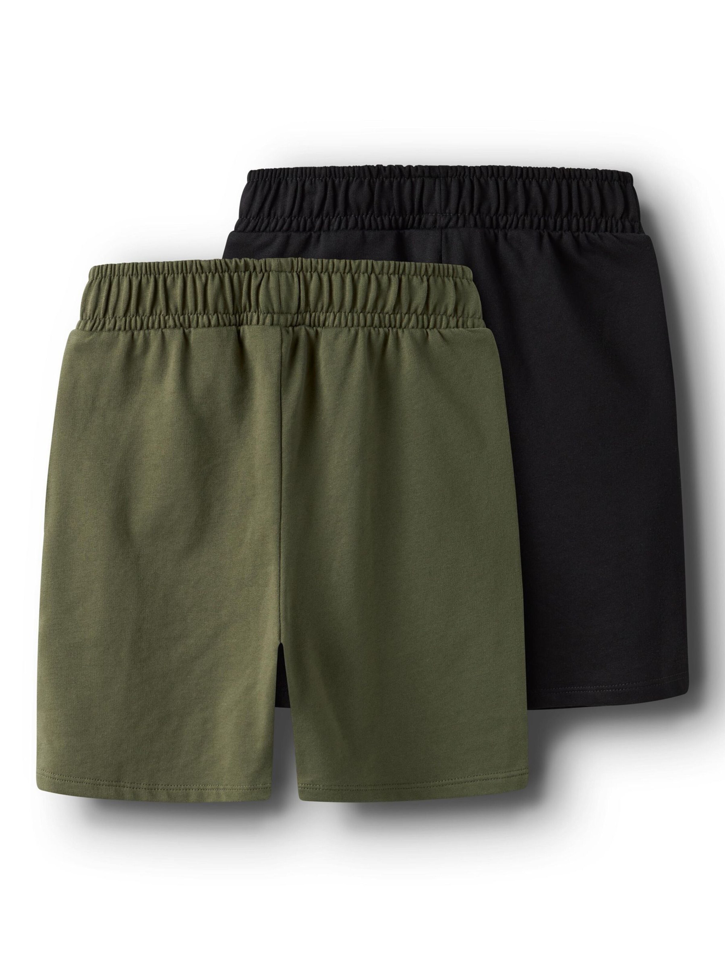 TWO SOON Regular Shorts in Grün