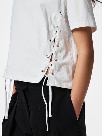 T-shirt 'PCFenja' PIECES en blanc