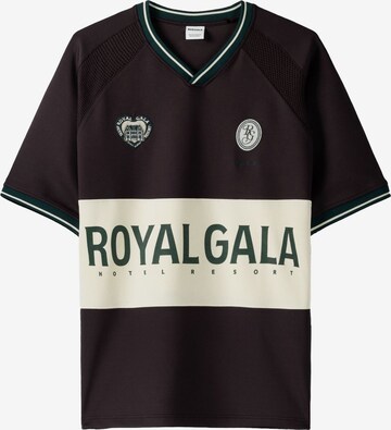 T-Shirt 'ROYAL GALA' Bershka en marron : devant