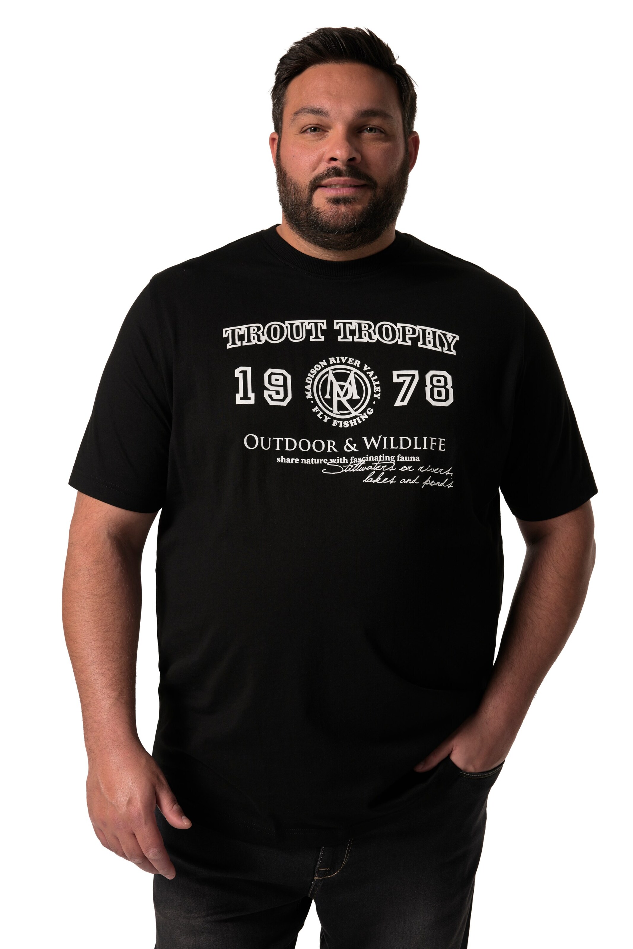 Men Plus T-Shirt in Schwarz: Vorderseite