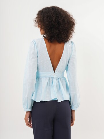 FRESHLIONS Blouse 'Brielle' in Blauw