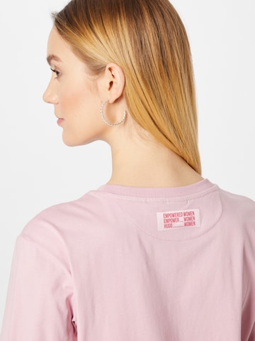 HUGO Red T-Shirt 'Dibiusa' in Pink