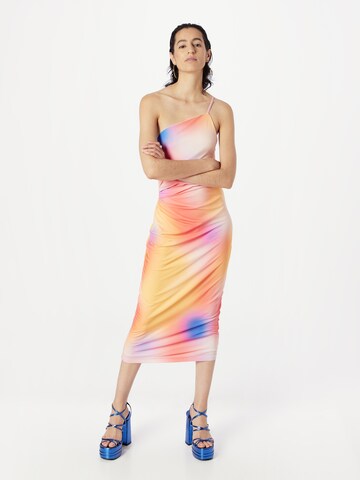 Trendyol Φόρεμα σε ανάμεικτα χρώματα: μπροστά