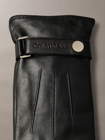 Mezzoguanti di Calvin Klein in nero