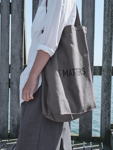 The Organic Company Stofftasche 'It Matters Bag' (GOTS) in Grau: predná strana
