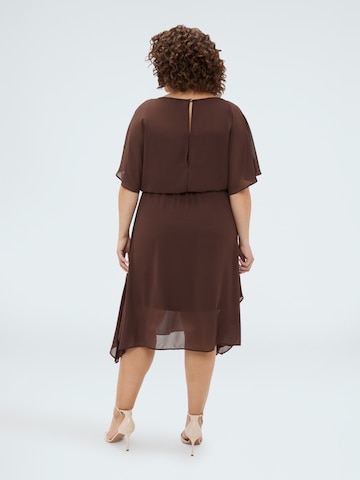 Robe Fiorella Rubino en marron