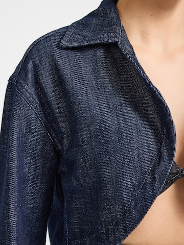 Gilet 'Cropped Denim Jacket' IT'S BASIC en bleu