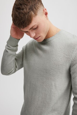 !Solid Pullover in Grau