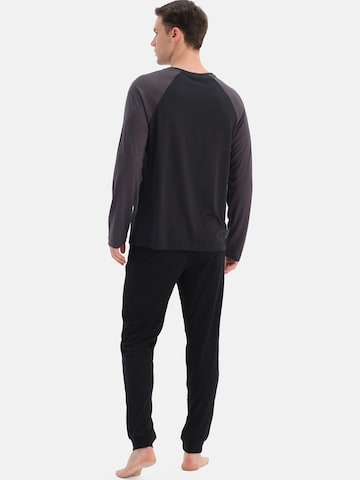 Pigiama lungo di Dagi in nero