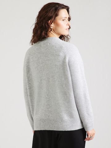 Vero Moda Curve - Cárdigan 'VMCBOOM' en gris