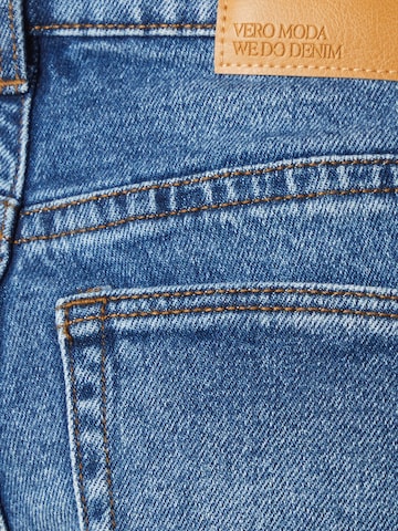 Vero Moda Petite Regular Jeans 'KYLA' in Blauw