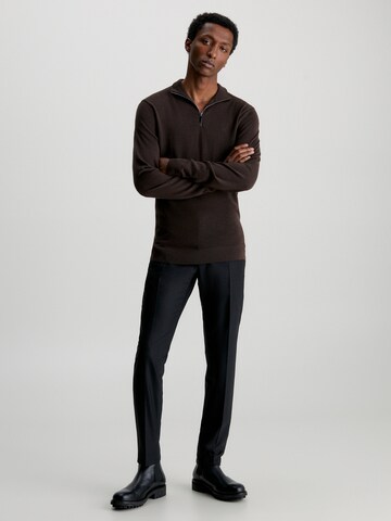 Calvin Klein Sweater in Brown