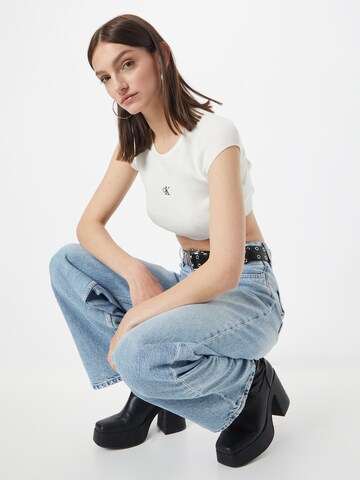 Pull-over Calvin Klein Jeans en blanc