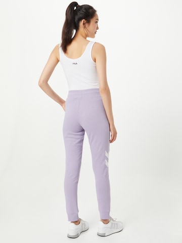 Hummel Tapered Sporthose in Lila