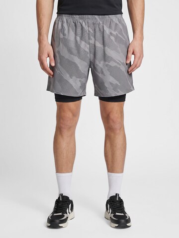 Regular Pantalon de sport Hummel en gris : devant
