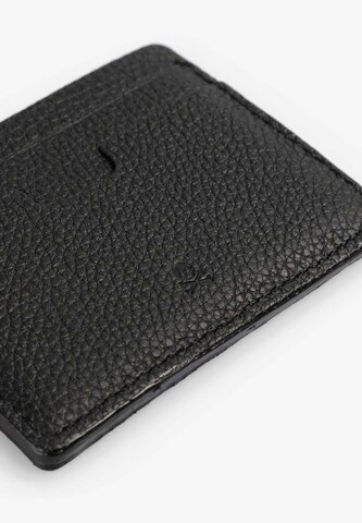 Scalpers Футляр 'Charli' в Черный