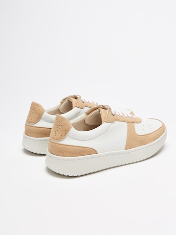 NINE TO FIVE - Zapatillas deportivas bajas 'Airy' en blanco