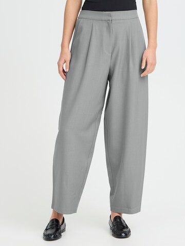 ICHI Baggy Pleat-Front Pants 'IHFAVA' in Grey: front