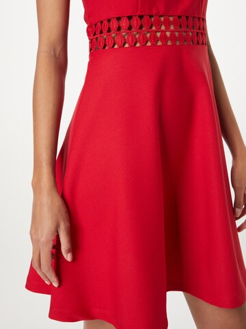 Robe 'Nala' ABOUT YOU en rouge