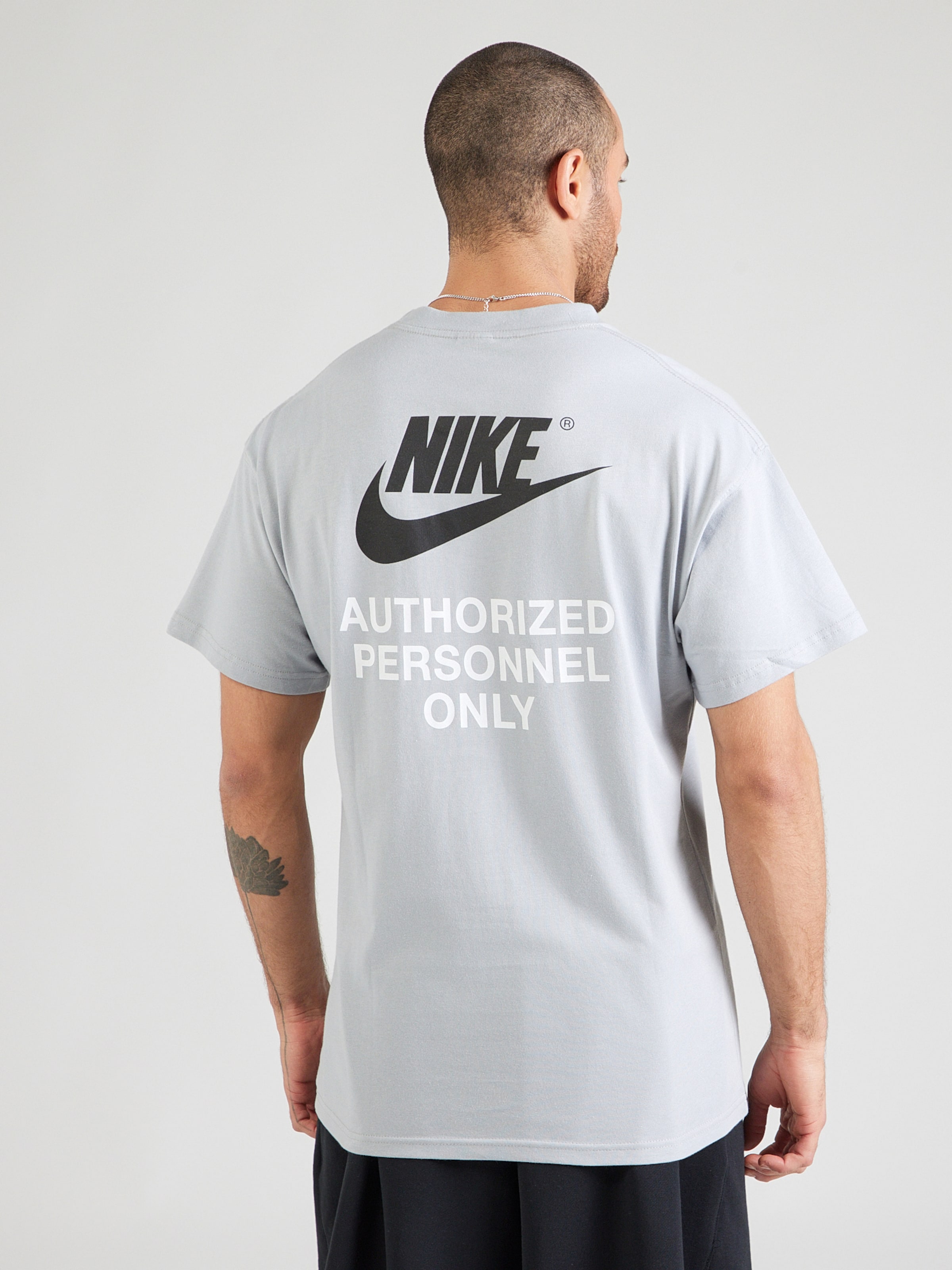 light grey nike t shirt