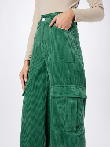 NEON & NYLON Loose fit Cargo trousers in Green