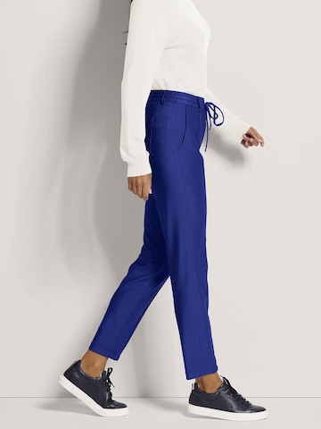 MADELEINE Slimfit Hose in Blau