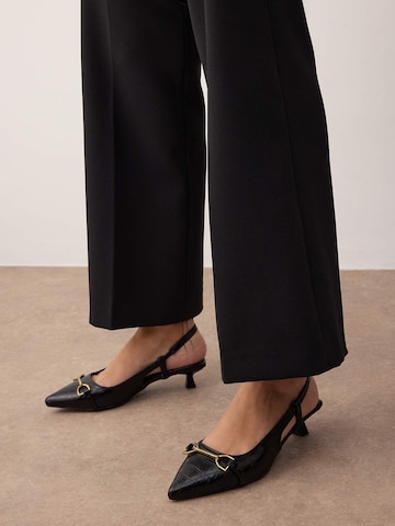 Trendyol Sling körömcipők - fekete