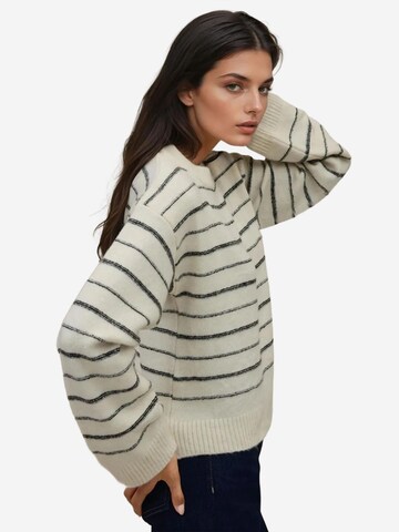 Pullover di Hiccup in beige