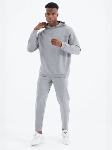 Tommy Life - Fato de jogging em cinzento
