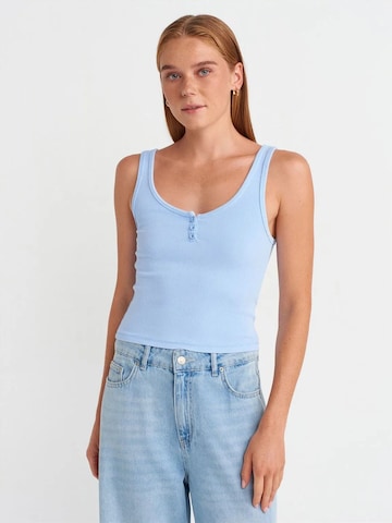 Dilvin - Top em azul: frente