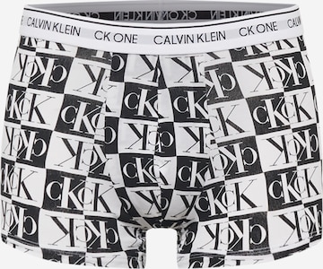 Boxeri de la Calvin Klein Underwear pe negru: față