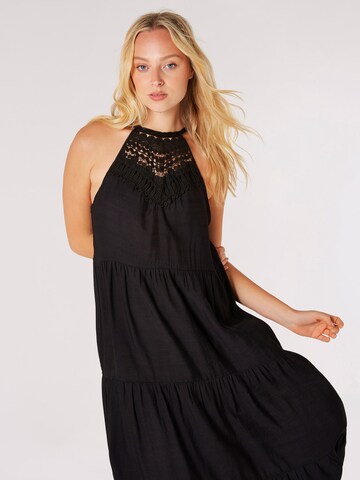Apricot Abendkleid in Schwarz