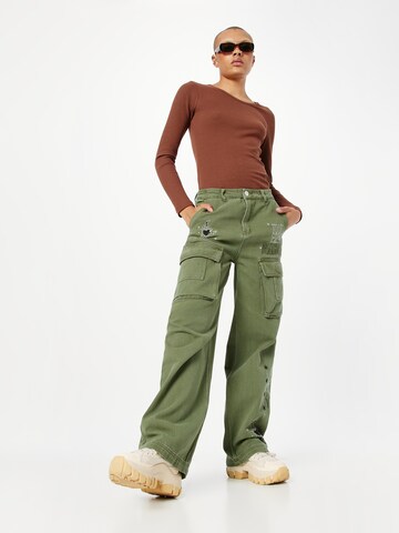 Nasty Gal - Loosefit Calças cargo em verde