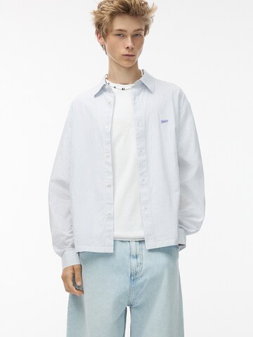 Pull&Bear Regular fit Ing - fehér: elől