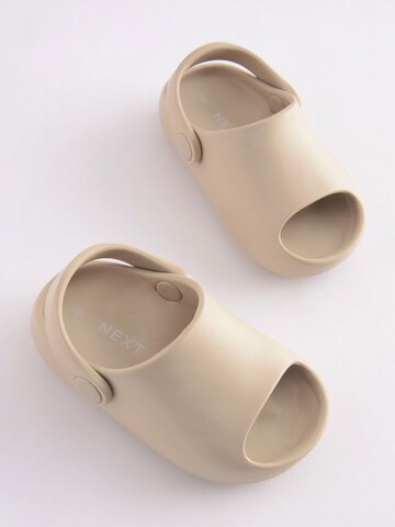 Calzatura aperta di Next in beige