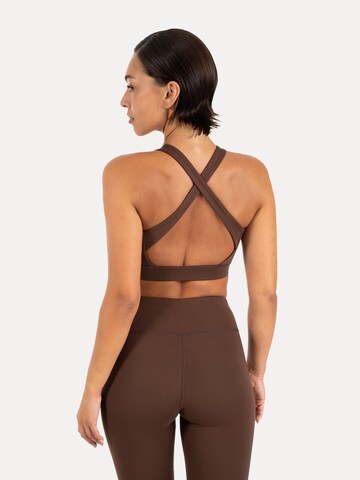 Haut de sport ' Sorea ' Smilodox en marron