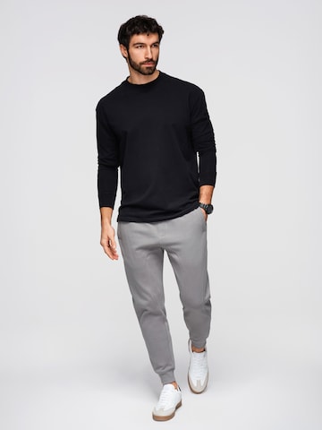 Effilé Pantalon de sport Ombre en gris