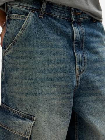 Loosefit Jeans cargo Pull&Bear en bleu