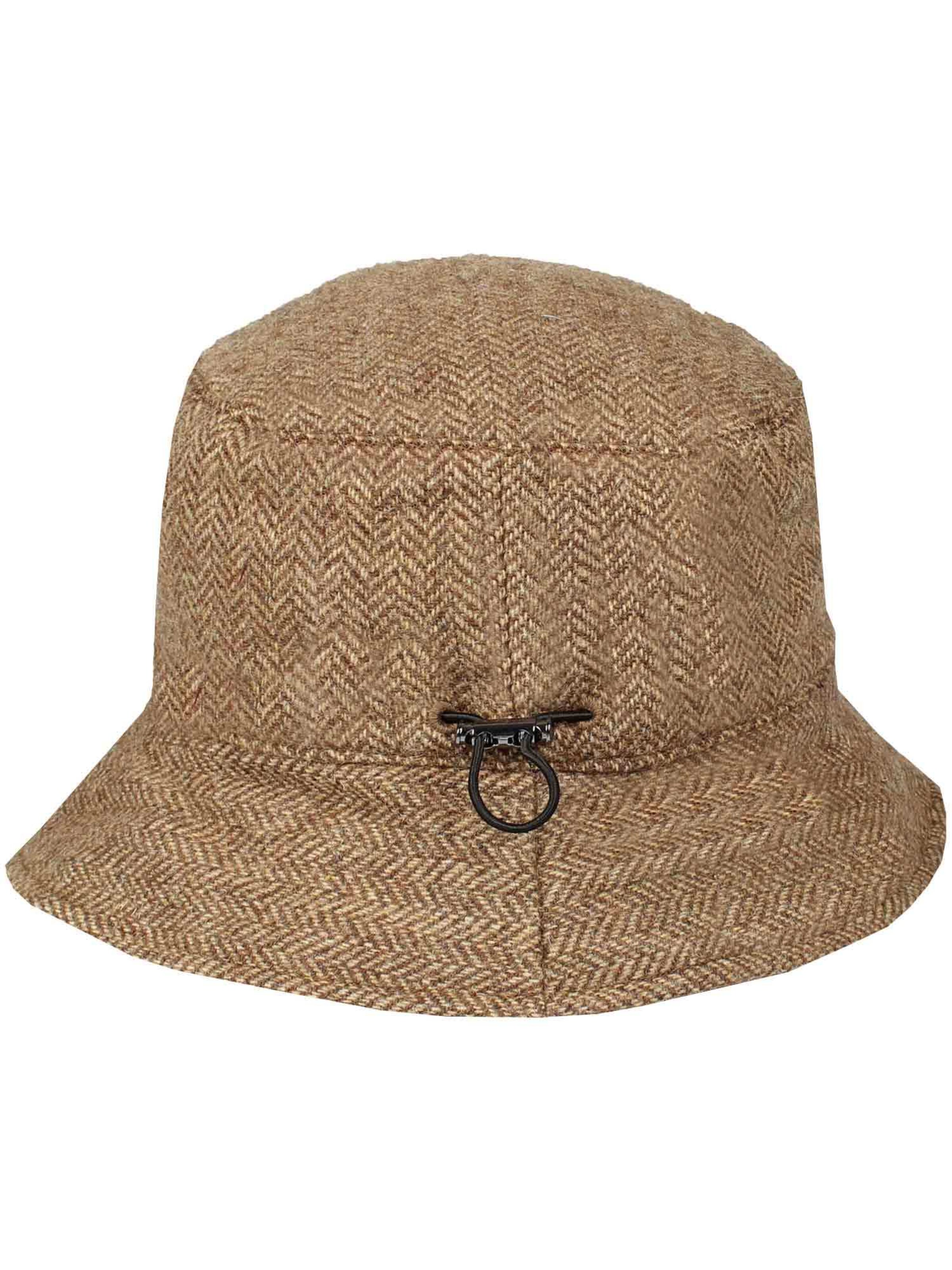 LOEVENICH Bucket Hat in Beige