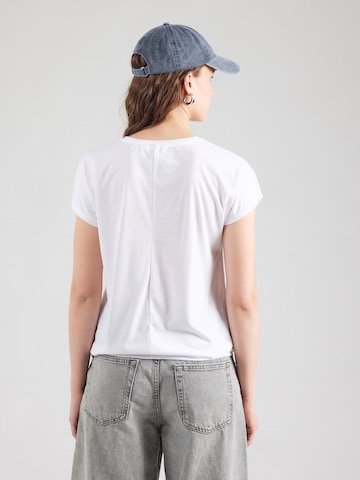 T-shirt 'Od44elia' ZABAIONE en blanc