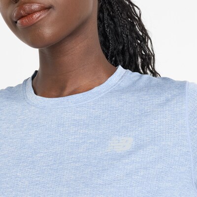 new balance T-shirt fonctionnel 'Athletics' en bleu clair / gris, Vue avec produit