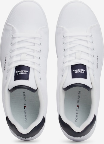 TOMMY HILFIGER - Sapatilhas baixas em branco