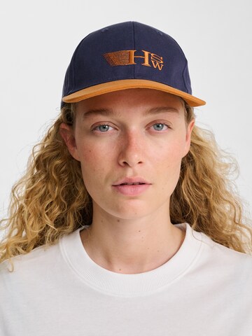 Hummel Cap in Purple: front