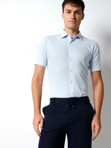 Coupe slim Chemise DESOTO en bleu : devant